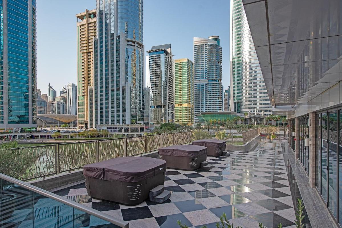 Warm 1-bedroom Family-friendly Aparment In Jlt Holiday home